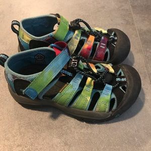 KEEN Little Kids' Newport H2 sandals water shoes size 11 tie dye rainbow
